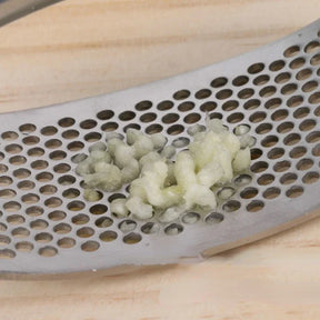 SAY GOODBYE TO CHOPPING GARLIC BY HAND!