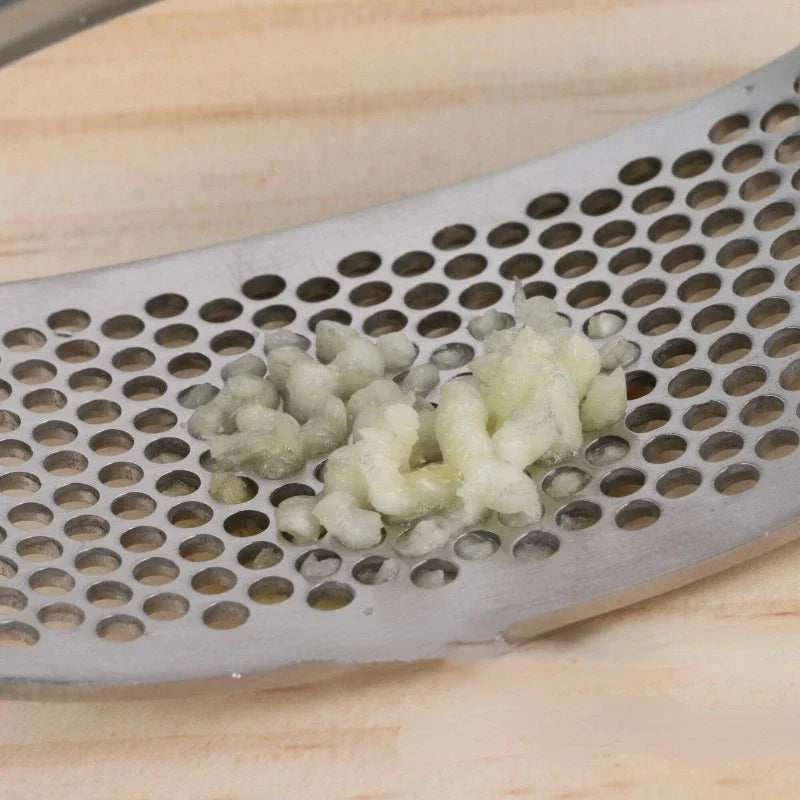 SAY GOODBYE TO CHOPPING GARLIC BY HAND!